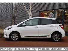 Toyota Yaris - 1.5 Hybrid Executive Edition | Navigatie | Cruise control | Climate control