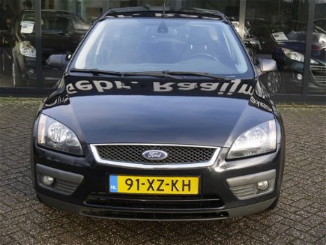 Ford Focus Wagon - 1.6 TDCI Futura - 1