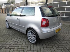 Volkswagen Polo - 1.4-16V Highline AIRCO/LMV