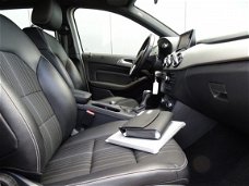 Mercedes-Benz B-klasse - 180 CDI Prestige * NAVIGATIE * HOGE INSTAP