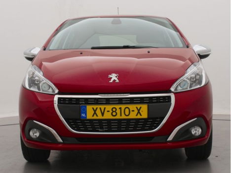 Peugeot 208 - 1.2 82pk Signature | Navigatie | Parkeersensoren | Airco | - 1