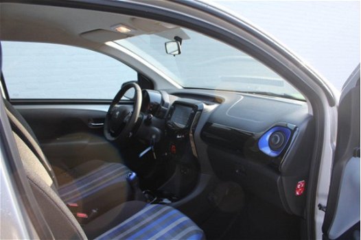 Peugeot 108 - 1.0 e-VTi Allure 5D | Climate Control | A.camera | Getint glas | ACTIE AANBIEDING - 1