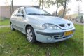 Renault Mégane - 1.6-16V Authentique *airco*stuurbekr*3de eigenaar - 1 - Thumbnail