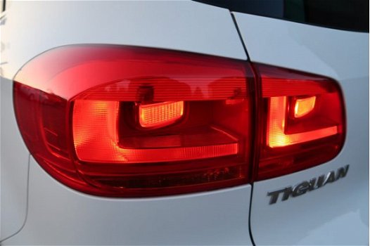 Volkswagen Tiguan - 1.4 TSI Sport&Style incl. 6 maanden BOVAG garantie en van eerste eigenaar - 1