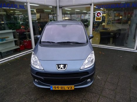 Peugeot 1007 - 1.6 16V SPORTY 2-TRONIC Sporty - 1