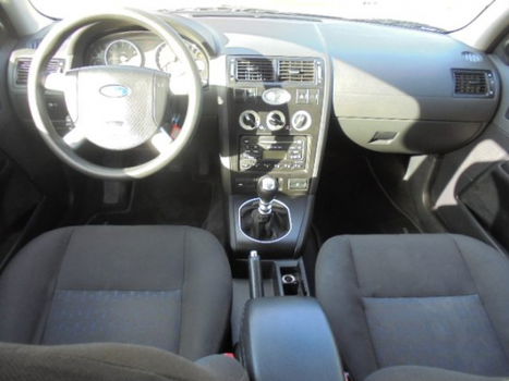 Ford Mondeo - 1.8-16V Business Edition * Airco * Nw-Apk * 5Drs * KOOPJE - 1