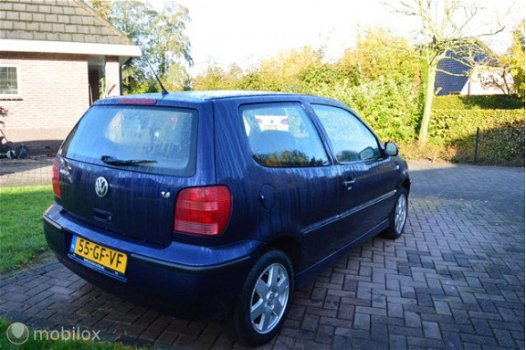 Volkswagen Polo - 1.4-16V Trendline - 1