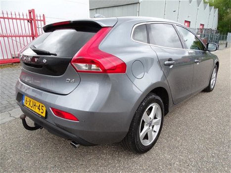 Volvo V40 - 2.0 D4 Momentum Business 