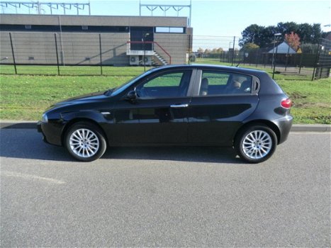 Alfa Romeo 147 - 2.0 T.Spark Business - 1