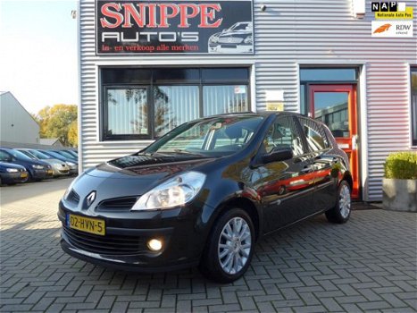 Renault Clio - 1.2 TCE Collection -5DRS.-AIRCO-CRUISE-LMV-PDC ACHTER - 1