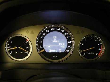 Mercedes-Benz C-klasse - 180 K Business Class Avantgarde | licht metalen velgen | Navigatie | Parkee - 1