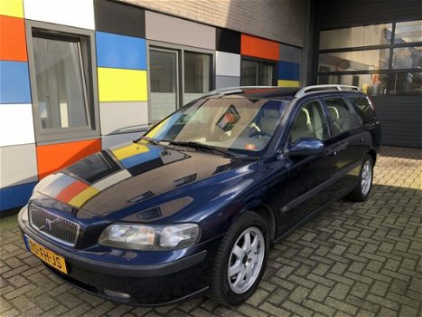 Volvo V70 - 2.4 T Geartr. C.L - 1