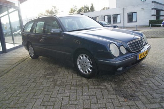 Mercedes-Benz E-klasse Combi - 320 CDI Avantgarde Select | NAVI | LEDER | CLIMA | STAND KACHEL Super - 1