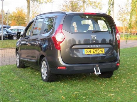 Dacia Lodgy - 1.5 dCi Lauréate *NL-AUTO* TREKHAAK PARKEERSENSOREN DEALER ONDERHOUDEN - 1