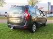 Dacia Lodgy - 1.5 dCi Lauréate *NL-AUTO* TREKHAAK PARKEERSENSOREN DEALER ONDERHOUDEN - 1 - Thumbnail