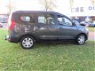 Dacia Lodgy - 1.5 dCi Lauréate *NL-AUTO* TREKHAAK PARKEERSENSOREN DEALER ONDERHOUDEN - 1 - Thumbnail