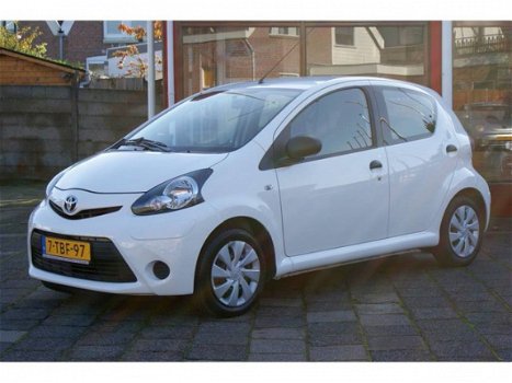 Toyota Aygo - 1.0 12v VVT-i Now - 1