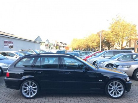 BMW 3-serie Touring - 325i Executive Automaat/Youngtimer/Airco/Cruise/Navi - 1