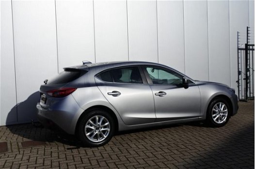 Mazda 3 - 3 1.5 TS+ | Rijklaar geen afleveringskosten | 2 jaar Garantie | Navigatie | Cruise Control - 1