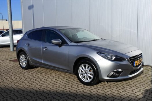 Mazda 3 - 3 1.5 TS+ | Rijklaar geen afleveringskosten | 2 jaar Garantie | Navigatie | Cruise Control - 1