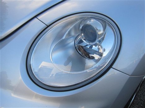 Volkswagen New Beetle - 1.6 Trendline AIRCO LMV APK 11-2020 146000 KM - 1