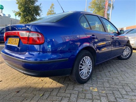 Seat Toledo - 1.6-16V Stella Airco 5drs. APK Blauw - 1