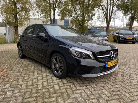 Mercedes-Benz A-klasse - 180 d Ambition LED Navigatie Sportstoelen PDC BTW Auto - 1