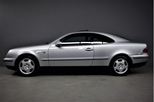 Mercedes-Benz CLK-klasse Coupé - 320 V6 218pk Sport Automaat Leer/Schuifdak/Clima/Youngtimer/117dkm - 1