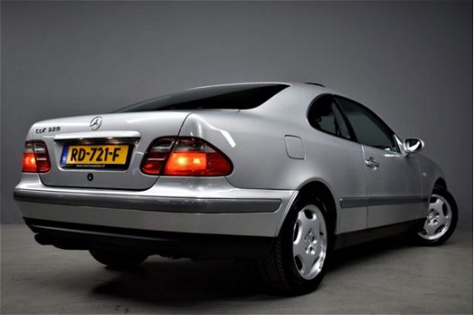 Mercedes-Benz CLK-klasse Coupé - 320 V6 218pk Sport Automaat Leer/Schuifdak/Clima/Youngtimer/117dkm - 1