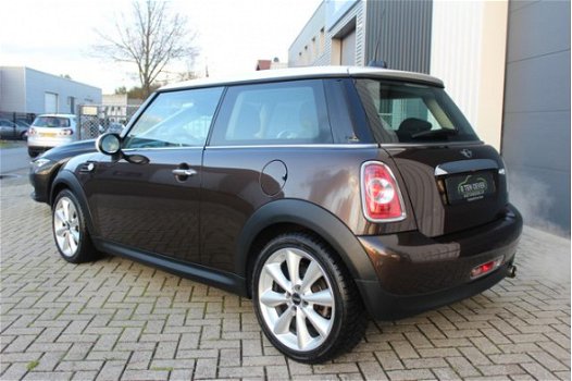 Mini Mini Cooper - 1.6 Business Line /Rijklaar/Navigatie/Panoramadak/Half leer/Harman en Kardon/Luxe - 1