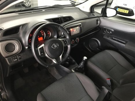 Toyota Yaris - 1.3 VVT-i Aspiration Airco, Cr Control, NAVI, 6 Bak, Dealer Onderhouden - 1