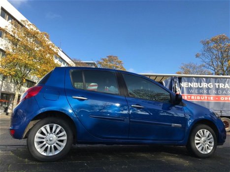 Renault Clio - 1.2-16V Collection - 1