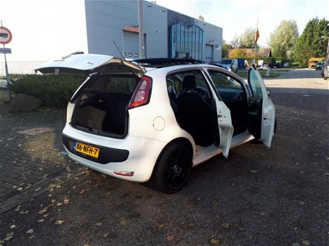 Fiat Punto Evo - 1.3 M-Jet Dynamic ZEER MOOIE AUTO /PANORAMA /LEER /AIRCO/NIEUWE APK/NAP/INRUIL MOG - 1