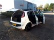 Fiat Punto Evo - 1.3 M-Jet Dynamic ZEER MOOIE AUTO /PANORAMA /LEER /AIRCO/NIEUWE APK/NAP/INRUIL MOG - 1 - Thumbnail