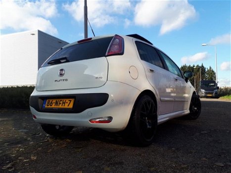 Fiat Punto Evo - 1.3 M-Jet Dynamic ZEER MOOIE AUTO /PANORAMA /LEER /AIRCO/NIEUWE APK/NAP/INRUIL MOG - 1