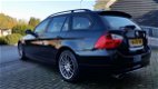 BMW 3-serie Touring - 318i Business Line Vol leder xenon navi lm velgen origineel nl nap - 1 - Thumbnail