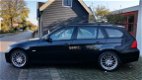 BMW 3-serie Touring - 318i Business Line Vol leder xenon navi lm velgen origineel nl nap - 1 - Thumbnail