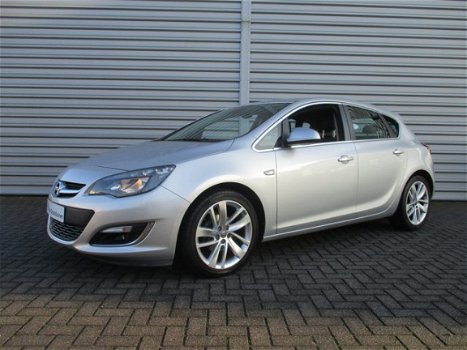 Opel Astra - 1.4 Turbo Sport Navigatie, 18 inch velgen, AGR Stoelen, Parkeersensoren, Nieuw Model - 1