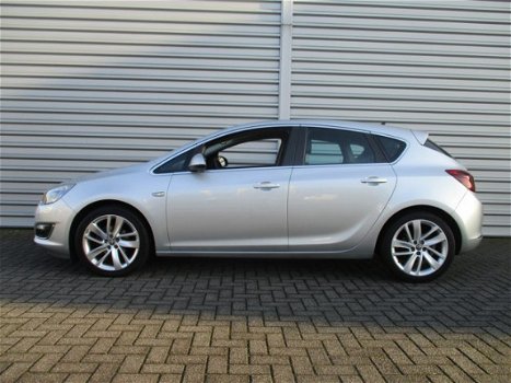 Opel Astra - 1.4 Turbo Sport Navigatie, 18 inch velgen, AGR Stoelen, Parkeersensoren, Nieuw Model - 1