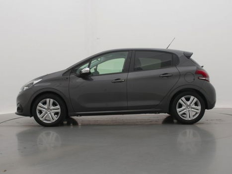 Peugeot 208 - 1.2 110pk Signature | Navigatie | Parkeersensoren | Airco | - 1