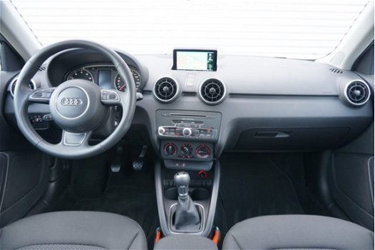 Audi A1 Sportback - 1.0TFSI Advance S-line · Navigatie · Cruise control · Airco - 1