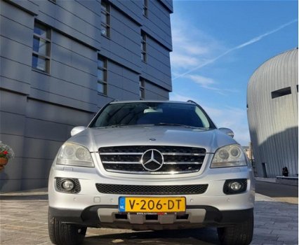 Mercedes-Benz M-klasse - 320 CDI GRIJS KENTEKEN, Luchtvering, Stoelverwarming, Navi, Schuif/kantelda - 1