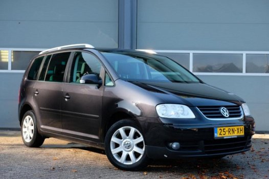 Volkswagen Touran - 2.0-16V FSI Highline 150PK | 7pers | Cruise - 1