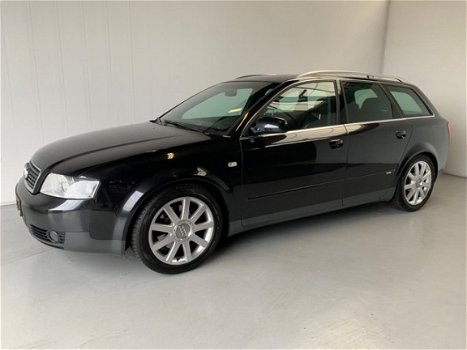 Audi A4 Avant - 3.0 quattro Exclusive Navigatie Half-leder Trekhaak Climate - 1