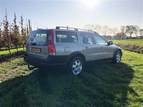 Volvo V70 Cross Country - 2.4 T Geartr. Comf. *4wd*Leder*Elektrstoelverstelling*Fulloption - 1