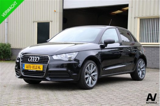 Audi A1 Sportback - 1.2 TFSI Attraction PDC / Stoelverwarming / Airco - 1