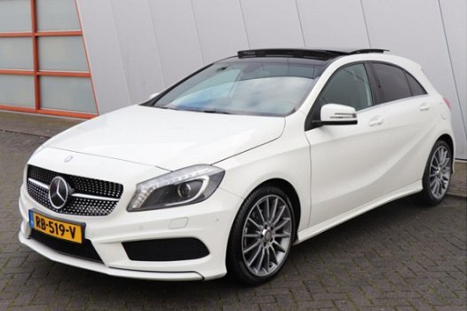 Mercedes-Benz A-klasse - A180 | AMG / PANO / NAVI / CAMERA / DEALER OND - 1