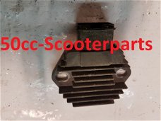 Spanningsregelaar Honda Chiocciola Nes 125 Gebruikt 31600-KFG-862