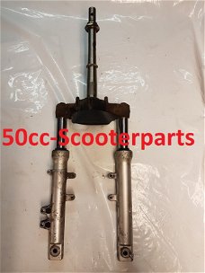 Voorvork Honda Dylan 125 53219KPZ901 51400KGF893 51500KGF892 Gebruikt