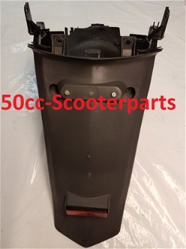 Achterspatbord Honda Dylan 125 80100-KGF-900 Gebruikt - 1